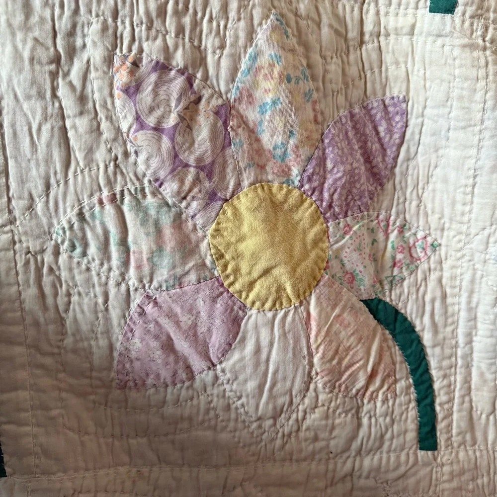 1930s‎ Reworked Flower Quilt - Picture 9 of 13